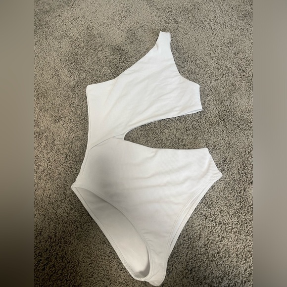 Beach Riot White One-Shoulder One Piece - Picture 8 of 12